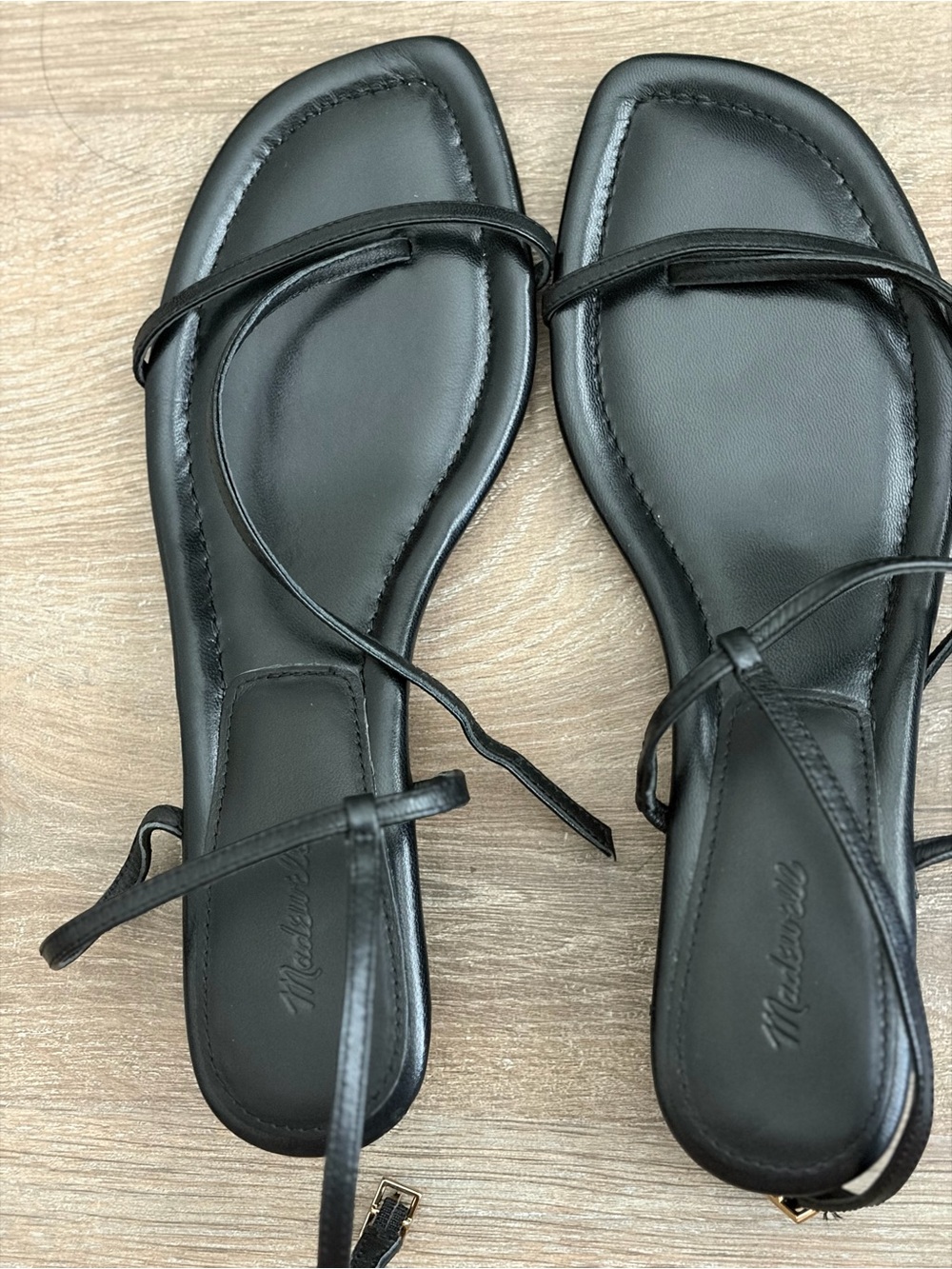 NWOT Madewell Black Leather Minimalist Strappy Sandals - Picture 4 of 5